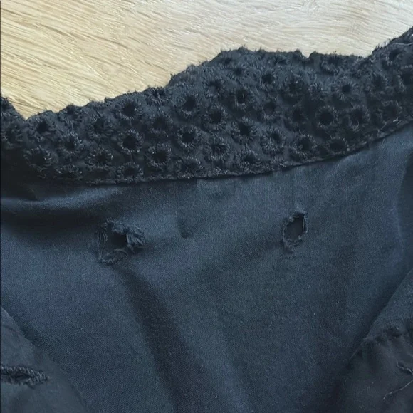 Elegant Black eyelet Trim Dress - Picture 4 of 5